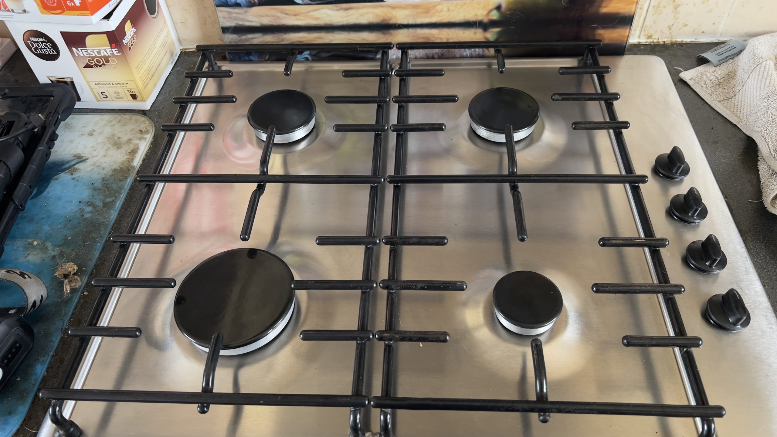 removed thick grease on gas hob removed thick grease on gas hob